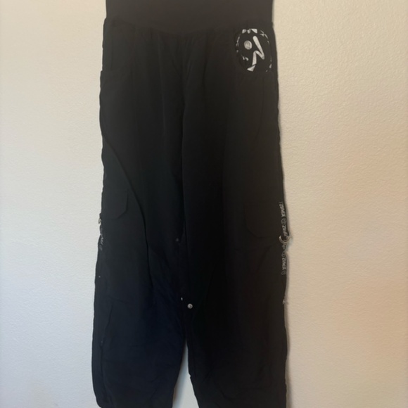 Vintage ZUMBA Black Cargo Pants - Picture 4 of 10
